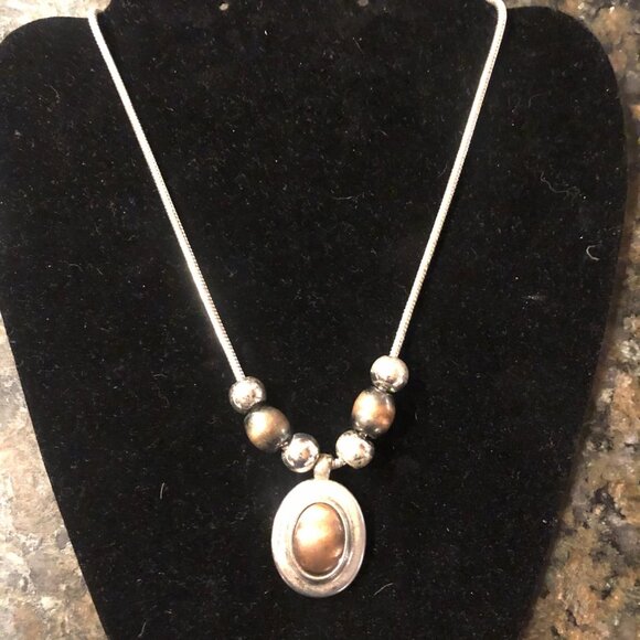 Liz Claiborne Metal Necklace Beads Brown Silver Tone - Picture 2 of 3